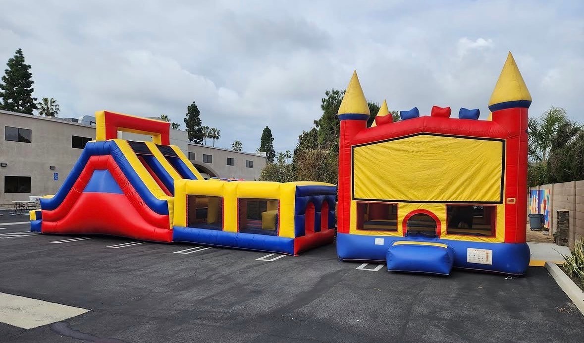 Inflatable obstacle course and bounce jumper configuration